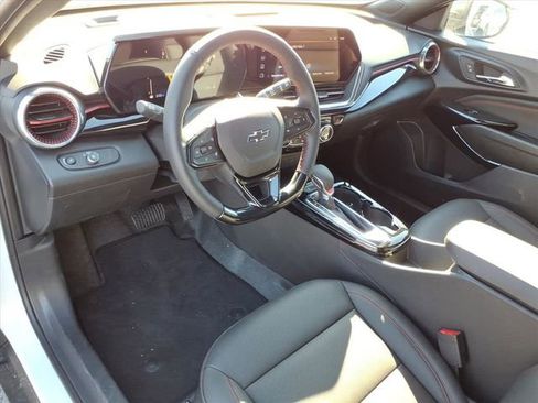 New 2026 Chevrolet Trax RS w/ Sunroof Package image 5