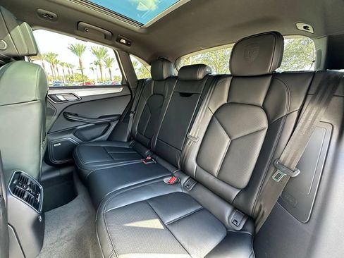 Certified 2026 Porsche Macan AWD/4WD image 37