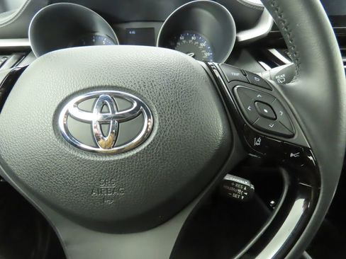 Used 2021 Toyota C-HR Nightshade image 12