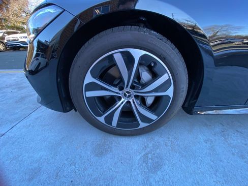 Used 2025 Mercedes-Benz CLE 300 4MATIC Cabriolet image 27