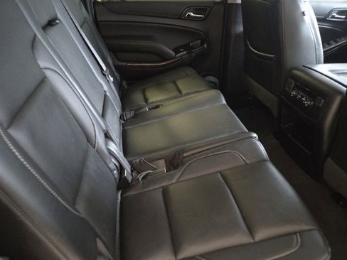 Used 2019 GMC Yukon XL SLT image 9