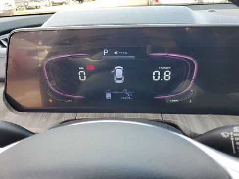 Used 2024 Kia Telluride EX w/ EX Captain's Chair Package image 20