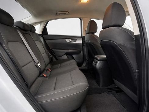 Used 2019 Kia Forte LXS FWD image 17
