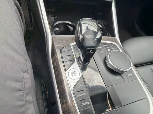 Used 2020 BMW 330i Sedan w/ Convenience Package RWD image 27