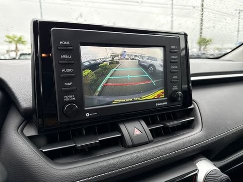 Used 2020 Toyota RAV4 LE image 23