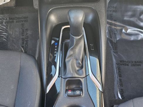 Used 2020 Toyota Corolla LE image 12