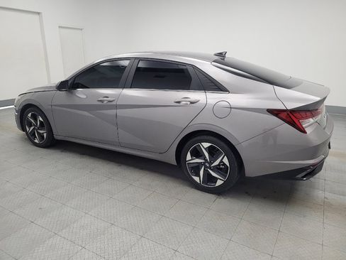 Used 2023 Hyundai Elantra Limited image 3