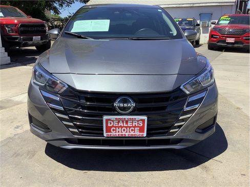 Used 2024 Nissan Versa SV FWD image 2