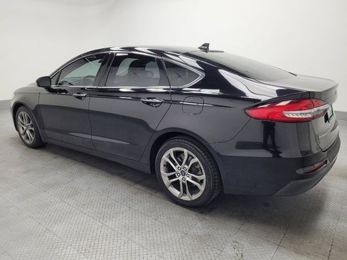 Used 2019 Ford Fusion SEL image 3