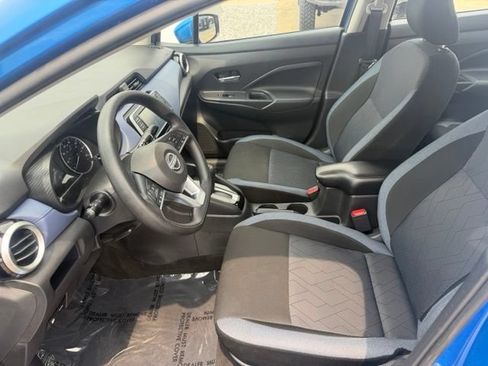 Used 2024 Nissan Versa SV FWD image 10