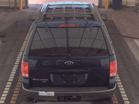 Used 2004 Ford Explorer XLT image 5