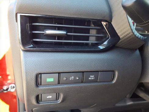 Used 2024 Nissan Sentra SV w/ All-Weather Package image 32