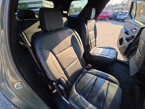 Used 2023 Chevrolet Traverse LT w/ LPO, Floor Liner Package AWD/4WD image 27
