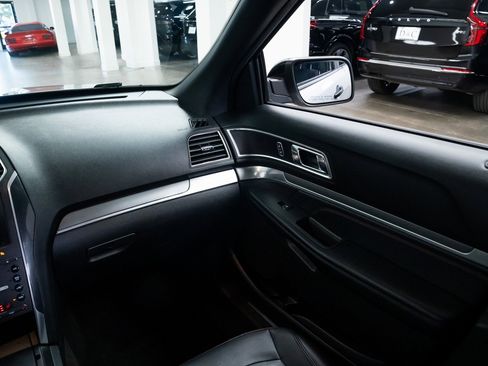 Used 2017 Ford Explorer Sport w/ Equipment Group 401A image 11