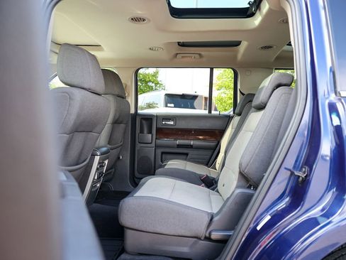 Used 2011 Ford Flex SEL w/ Rapid Spec Order Code FWD image 23