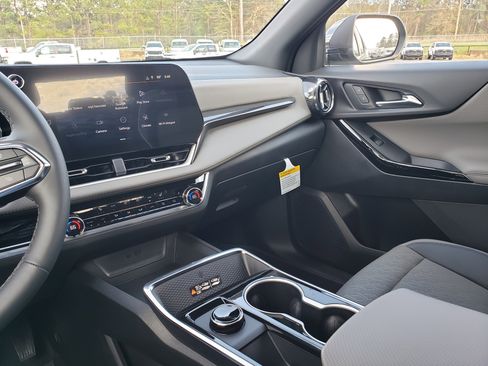 New 2026 Chevrolet Equinox LT image 22