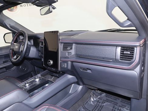 Used 2024 Ford Expedition Limited image 43