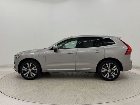 Used 2023 Volvo XC60 T8 Ultimate AWD/4WD image 2