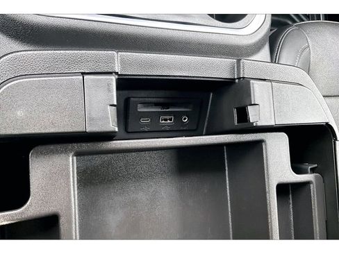 Used 2021 Chevrolet Silverado 3500 LTZ w/ LTZ Convenience Package image 17