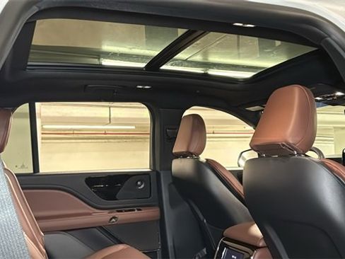 New 2026 Lincoln Aviator Reserve image 5