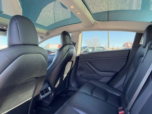 Used 2018 Tesla Model 3 Long Range image 34