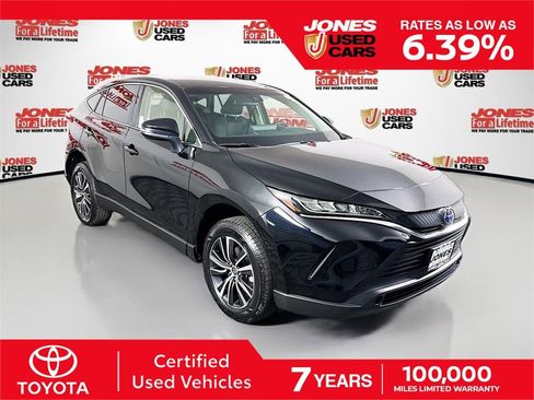 Certified 2022 Toyota Venza LE AWD/4WD image 1