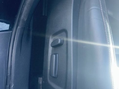 Used 2017 Toyota Highlander XLE image 33