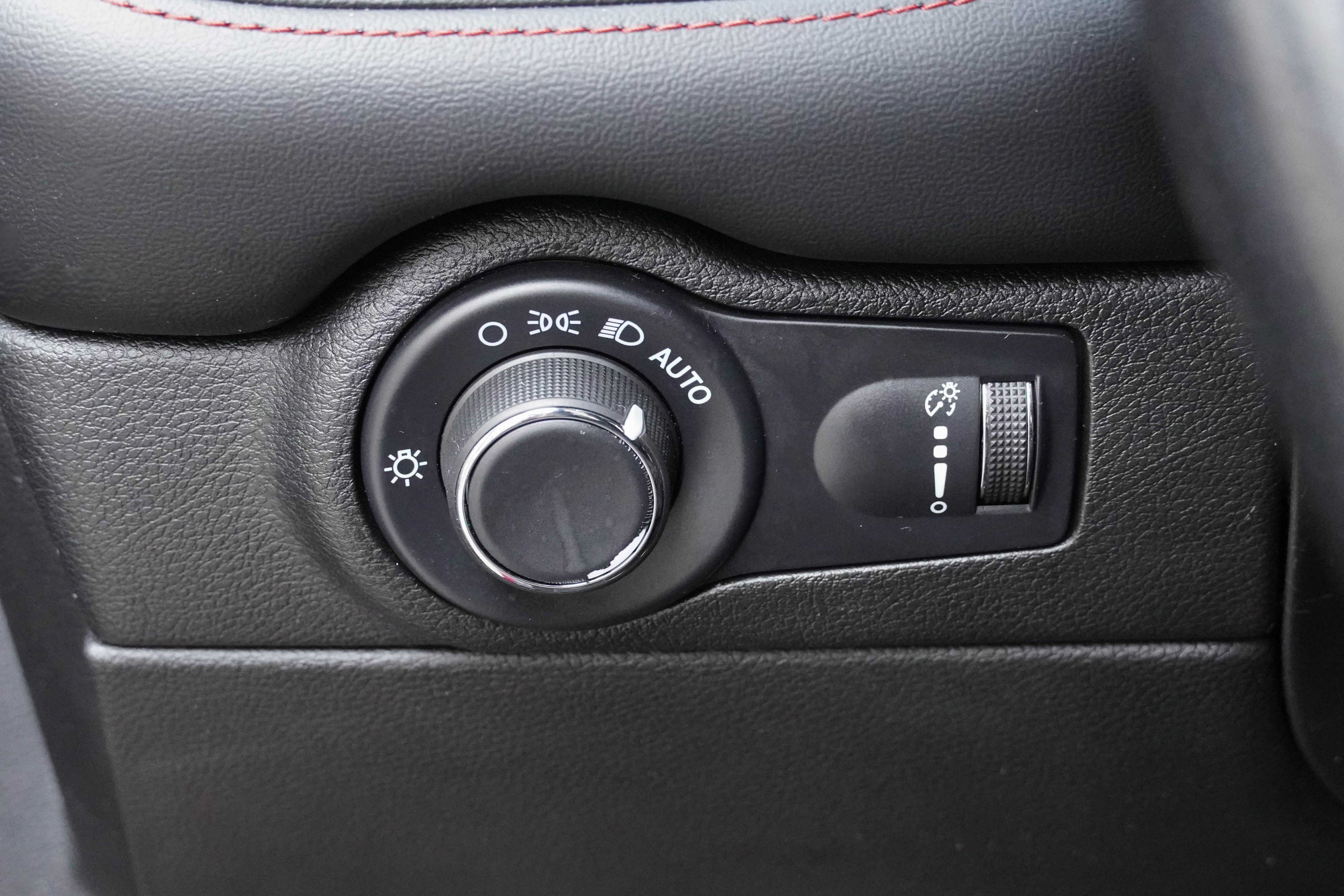 Used 2024 Dodge Durango GT AWD/4WD image 13