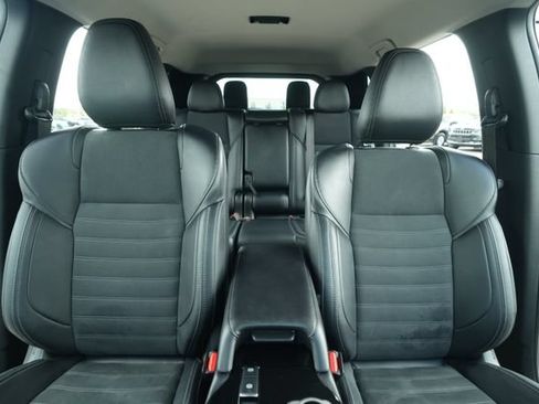 Used 2025 Mitsubishi Outlander SE FWD image 36