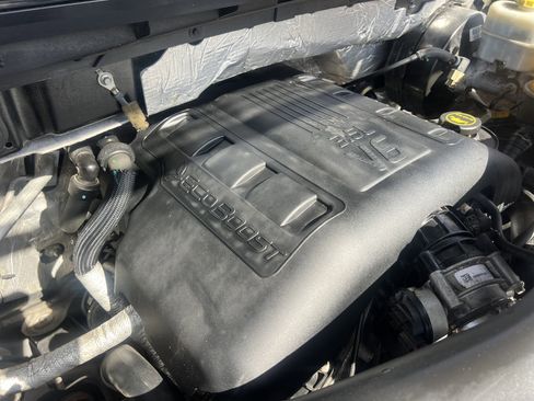 Used 2014 Ford F150 XLT w/ XLT Chrome Package image 38