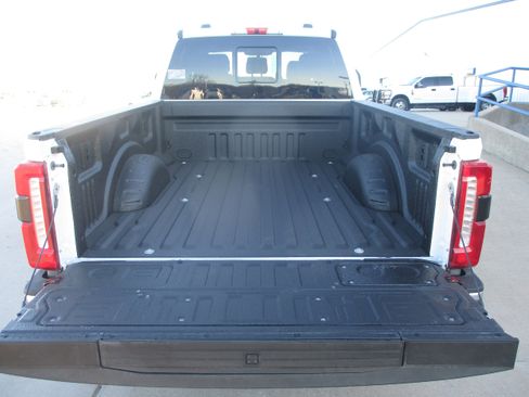 New 2026 Ford F250 Lariat w/ Lariat Ultimate Package image 5