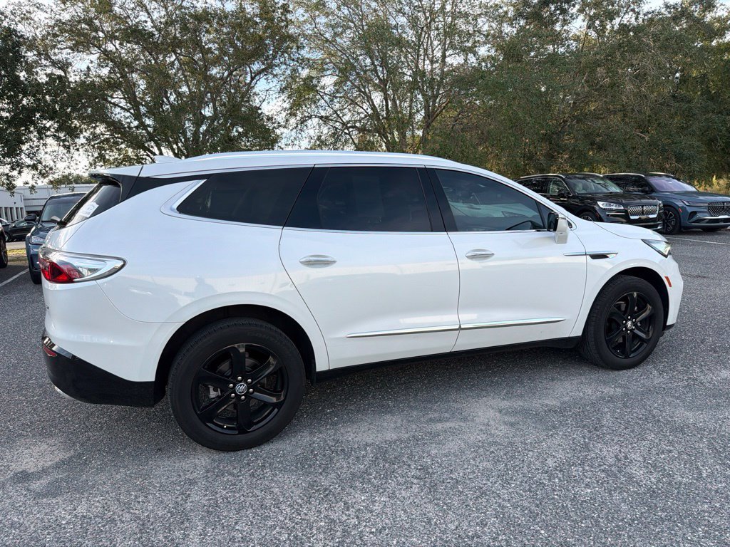 Used 2024 Buick Enclave Essence w/ Sport Touring Edition AWD/4WD image 3