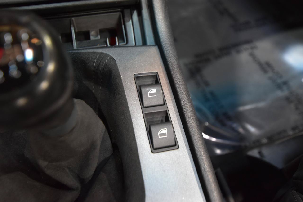 Used 2004 BMW M3 Convertible RWD image 30