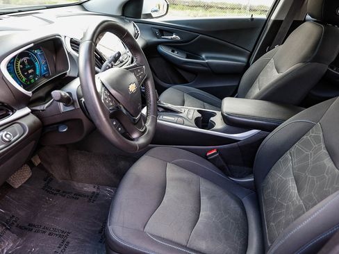 Used 2017 Chevrolet Volt LT w/ Comfort Package image 18