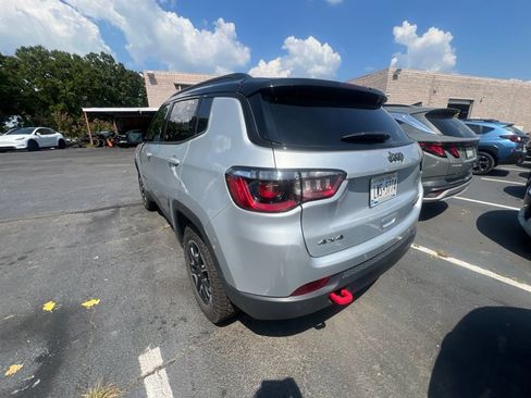 Used 2025 Jeep Compass Trailhawk AWD/4WD image 5