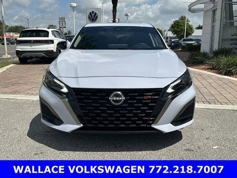 Used 2024 Nissan Altima 2.5 SR w/ SR Premium Package FWD image 4