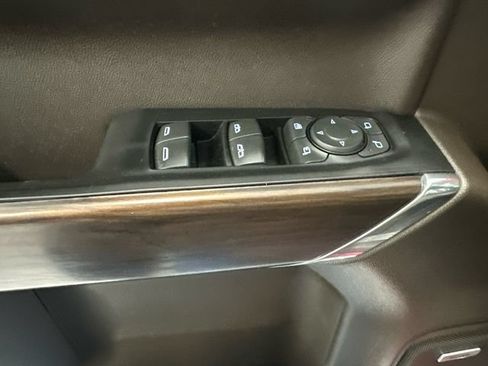 Used 2019 GMC Sierra 1500 SLT w/ SLT Premium Plus Package AWD/4WD image 27