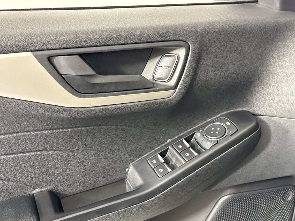 Used 2022 Ford Escape SE w/ Cold Weather Package FWD image 15