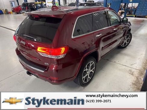 Used 2019 Jeep Grand Cherokee Overland AWD/4WD image 16