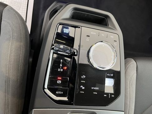Used 2026 BMW iX xDrive45 w/ M Sport Package image 18