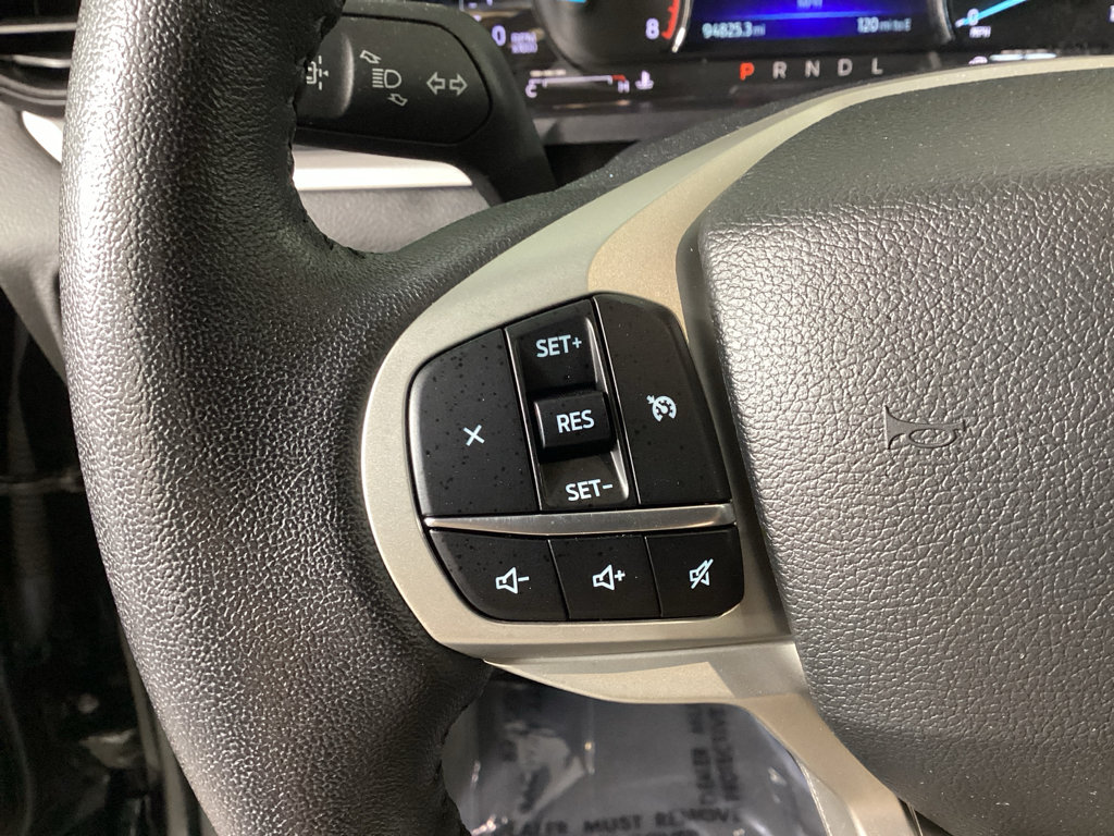 Used 2023 Ford Explorer XLT AWD/4WD image 26