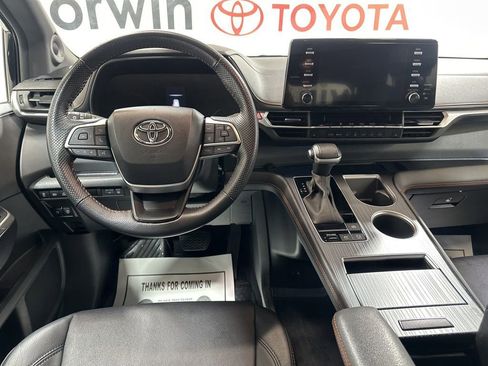 Used 2024 Toyota Sienna XSE w/ XSE Plus Package image 20