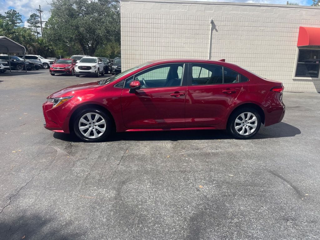 Used 2025 Toyota Corolla LE FWD image 2