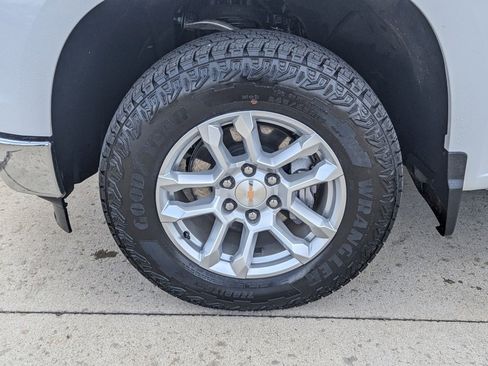 Used 2025 Chevrolet Silverado 1500 LT w/ Z71 Off-Road Package image 19