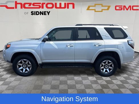 Used 2024 Toyota 4Runner TRD Off-Road Premium image 2
