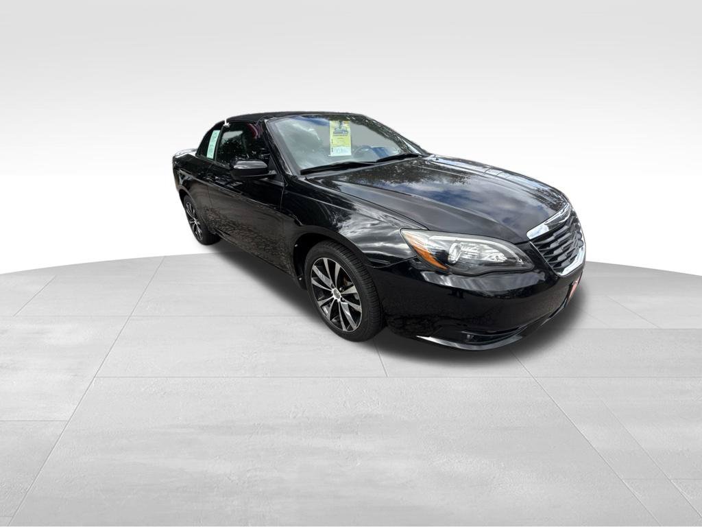 Used 2011 Chrysler 200 S FWD image 8