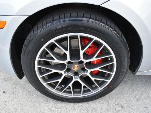 Used 2017 Porsche Macan GTS AWD/4WD image 32