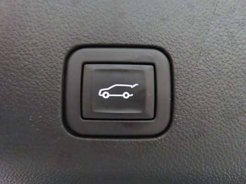 Used 2024 GMC Yukon AT4 image 43