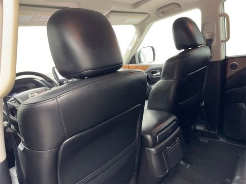 Used 2024 Nissan Armada SL image 34