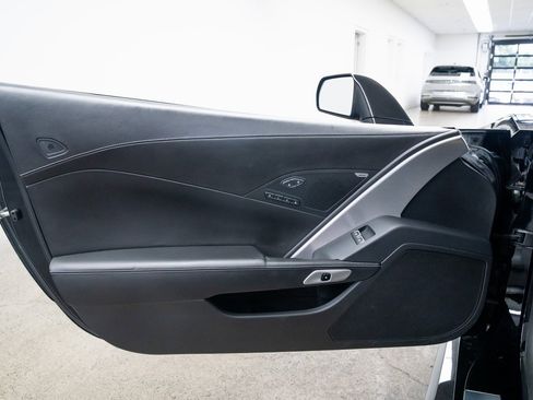 Used 2016 Chevrolet Corvette Z06 w/ 3LZ Preferred Equipment Group image 15